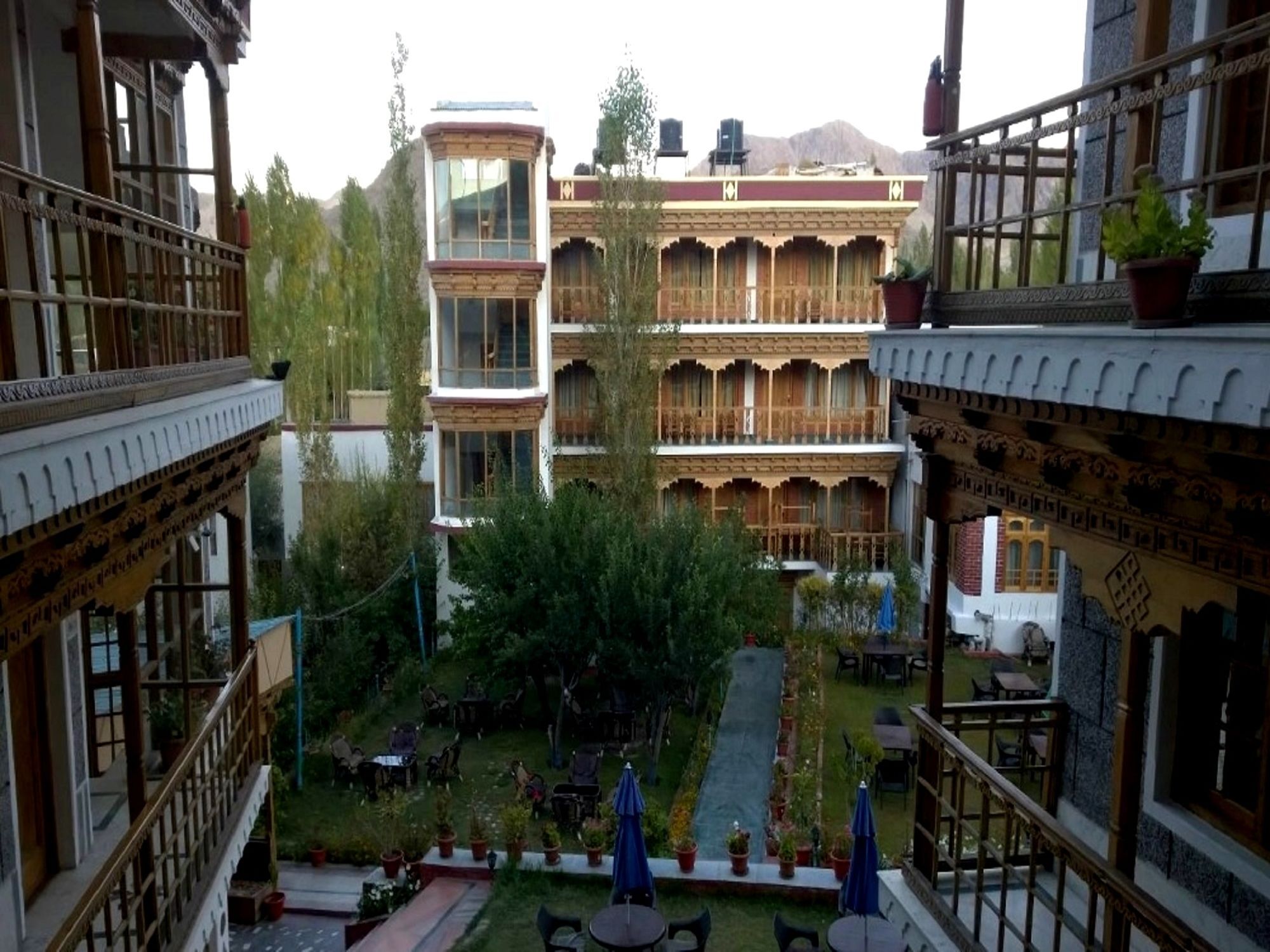 Hotel Royal Palace - Leh Ngoại thất bức ảnh