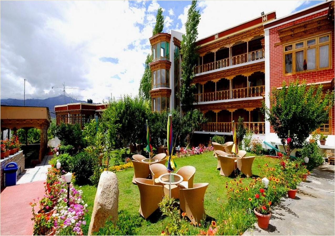 Hotel Royal Palace - Leh Ngoại thất bức ảnh